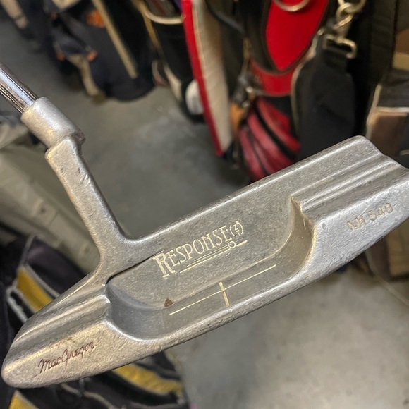 Macgregor Response mi 540 putter in right hand , steel shaft 35 length 
Used - Picture 9 of 9